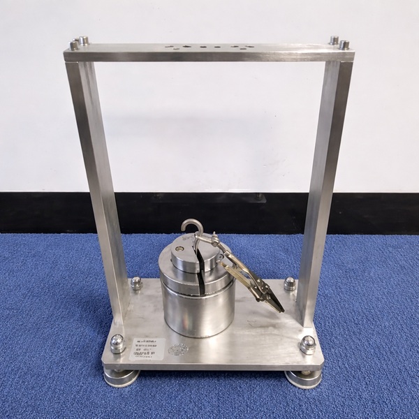 插头与插销牢固程度检验装置